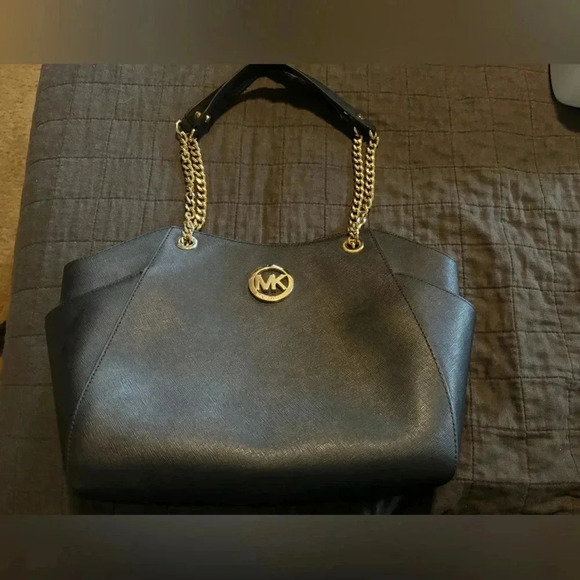 Michael Kors‎ - Picture 1 of 6